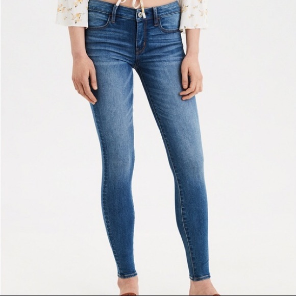 American Eagle Outfitters Denim - American Eagle Mid Rise Skinny Jeans 00